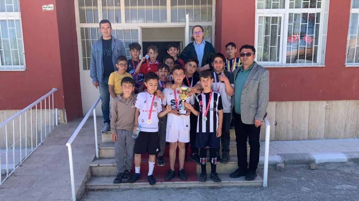 İlkokullar Arası Futbol Turnuvası Başarımız